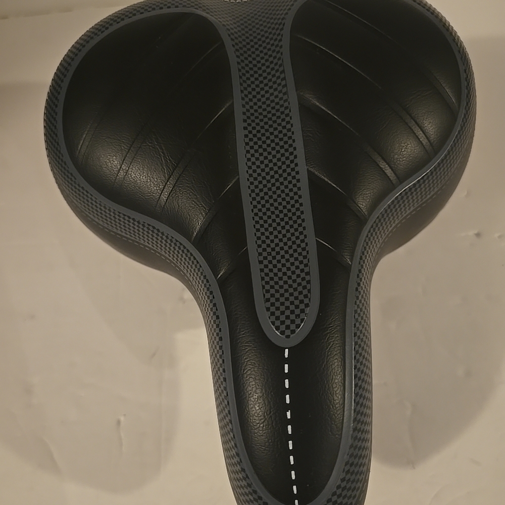 Universa Comfort Wide Bum Bike Bicycle Saddle Seat Gel Sport Soft Suspension Pad